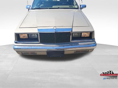 1989 Chrysler New Yorker/Landau Salon