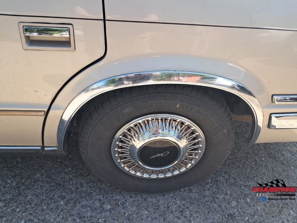 1989 Chrysler New Yorker/Landau Salon