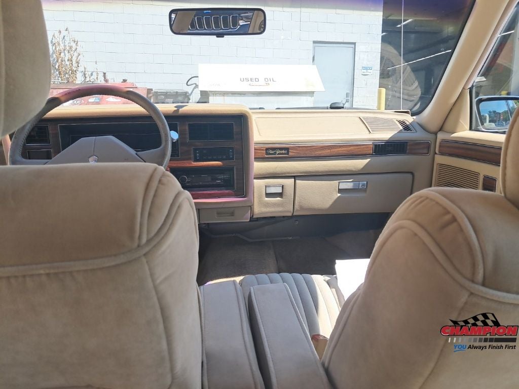 1989 Chrysler New Yorker/Landau Salon