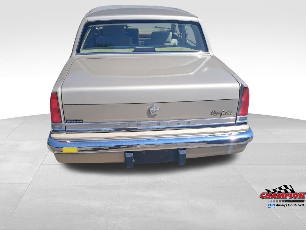 1989 Chrysler New Yorker/Landau Salon