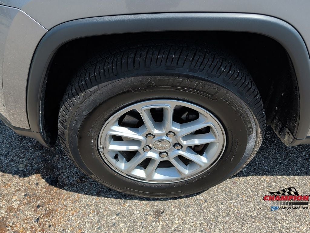 2019 Jeep Grand Cherokee Laredo E 4x4