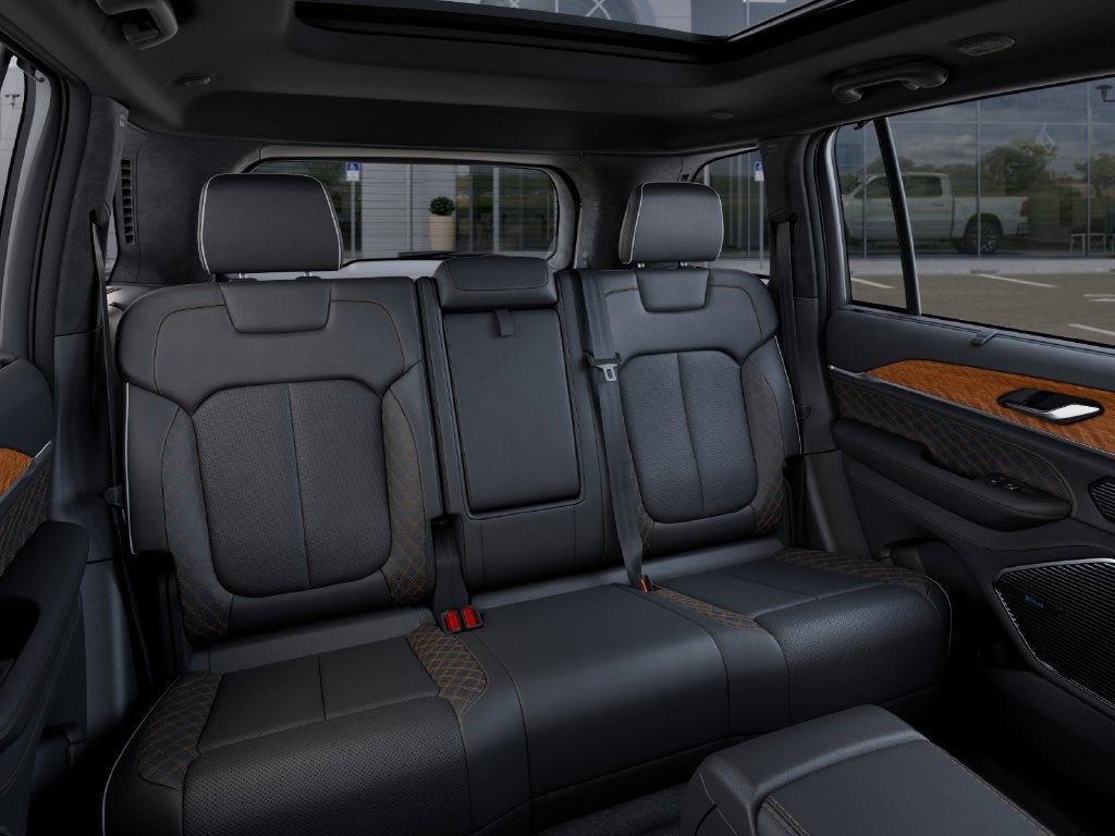 2027 Jeep Grand Cherokee GRAND CHEROKEE SUMMIT 4X4