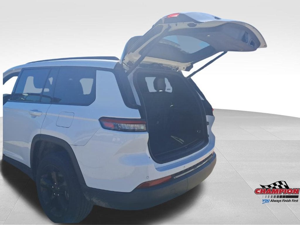 2023 Jeep Grand Cherokee L Altitude 4x4