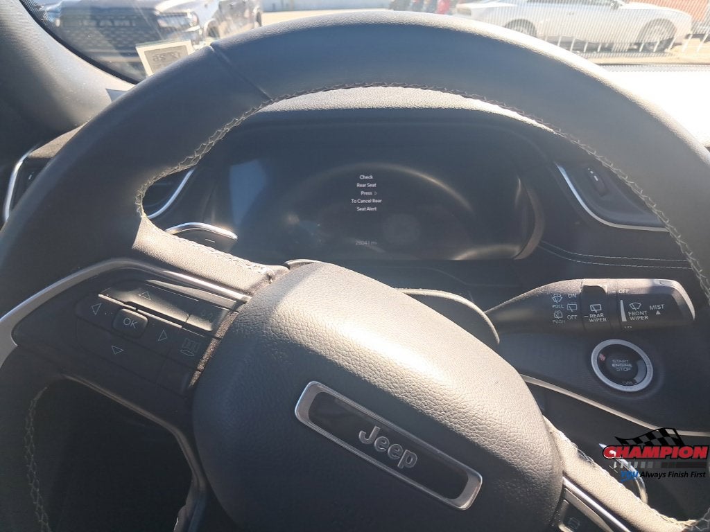 2023 Jeep Grand Cherokee L Altitude 4x4