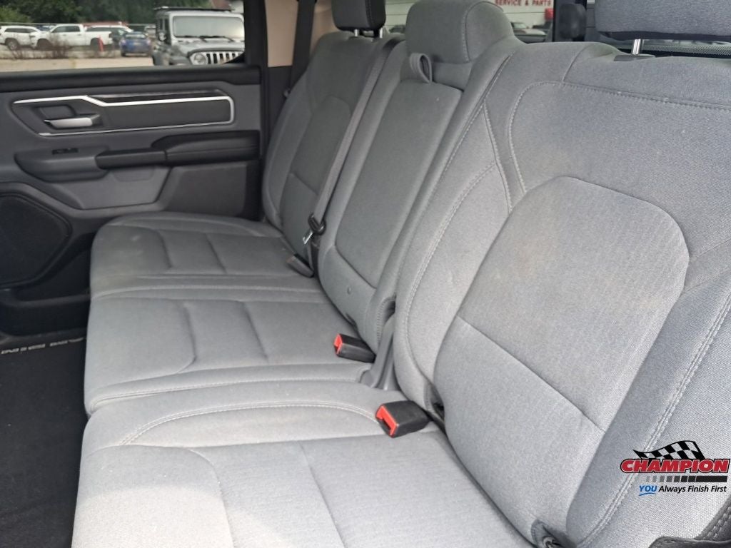2020 RAM 1500 Big Horn Crew Cab 4x4 5'7' Box