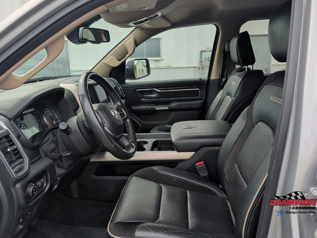 2019 RAM 1500 Laramie Crew Cab 4x4 5'7' Box