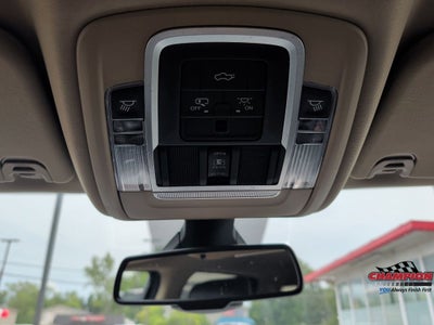 2019 RAM 1500 Laramie Crew Cab 4x4 5'7' Box