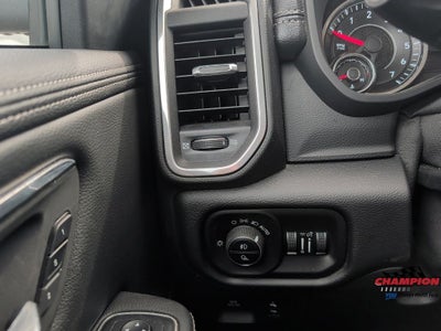 2019 RAM 1500 Laramie Crew Cab 4x4 5'7' Box