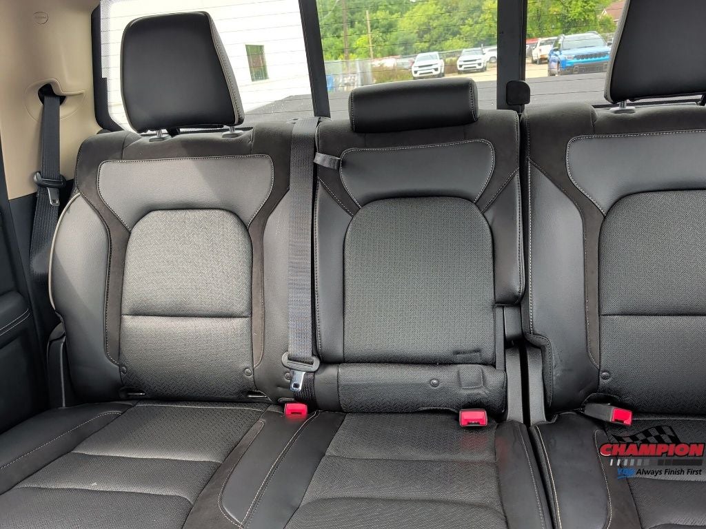 2019 RAM 1500 Laramie Crew Cab 4x4 5'7' Box