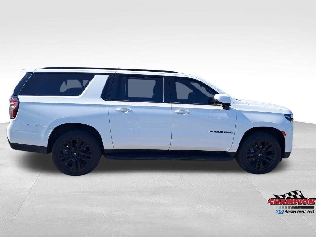 2023 Chevrolet Suburban RST