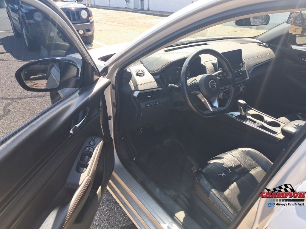 2020 Nissan Altima SR FWD