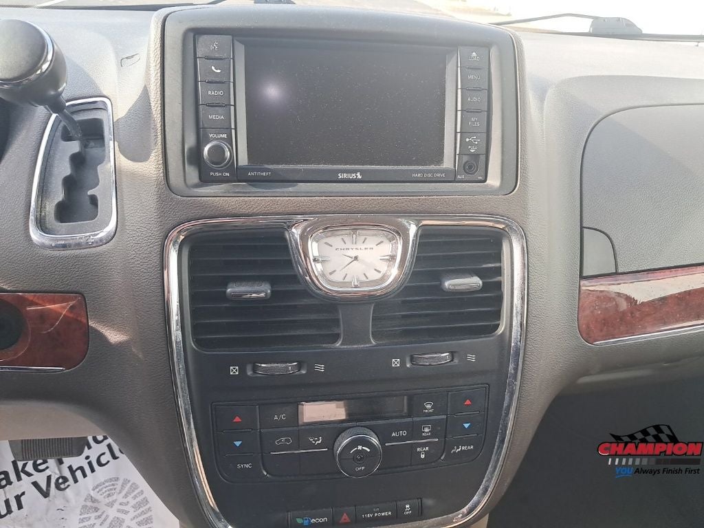 2013 Chrysler Town & Country Touring