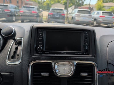 2014 Chrysler Town & Country Touring-L