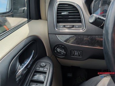 2014 Chrysler Town & Country Touring-L