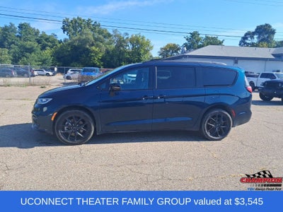 2023 Chrysler Pacifica Limited AWD