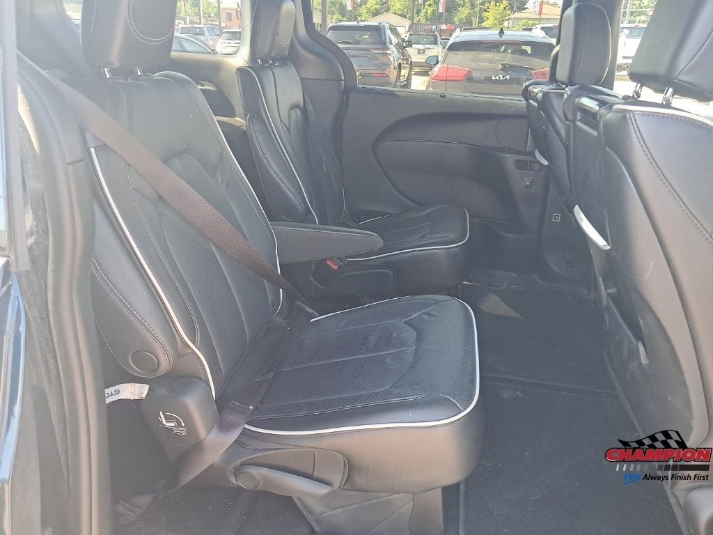 2023 Chrysler Pacifica Limited AWD