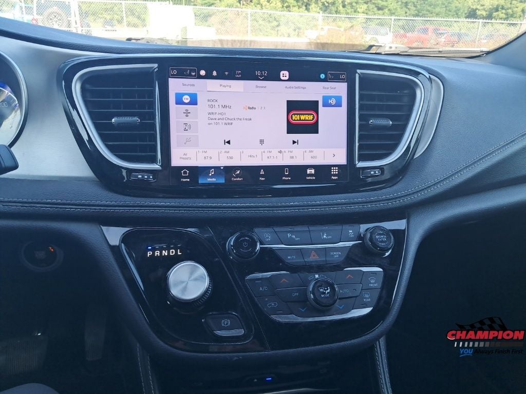 2023 Chrysler Pacifica Limited AWD
