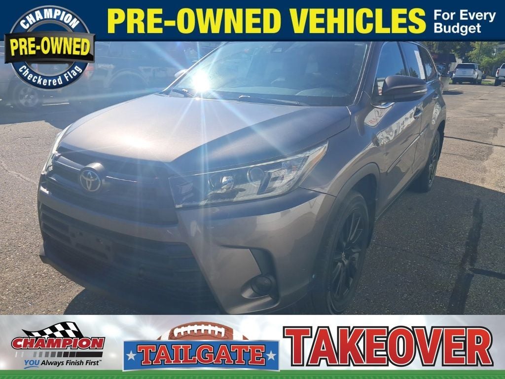 2019 Toyota Highlander SE