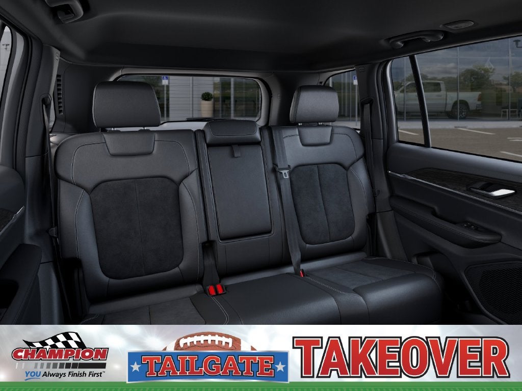 2027 Jeep Grand Cherokee GRAND CHEROKEE LAREDO ALTITUDE 4X4