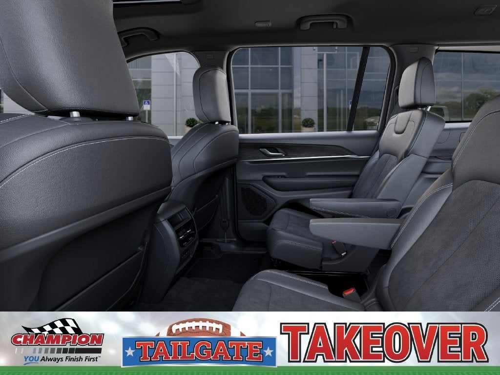 2027 Jeep Grand Cherokee GRAND CHEROKEE L LAREDO ALTITUDE 4X4