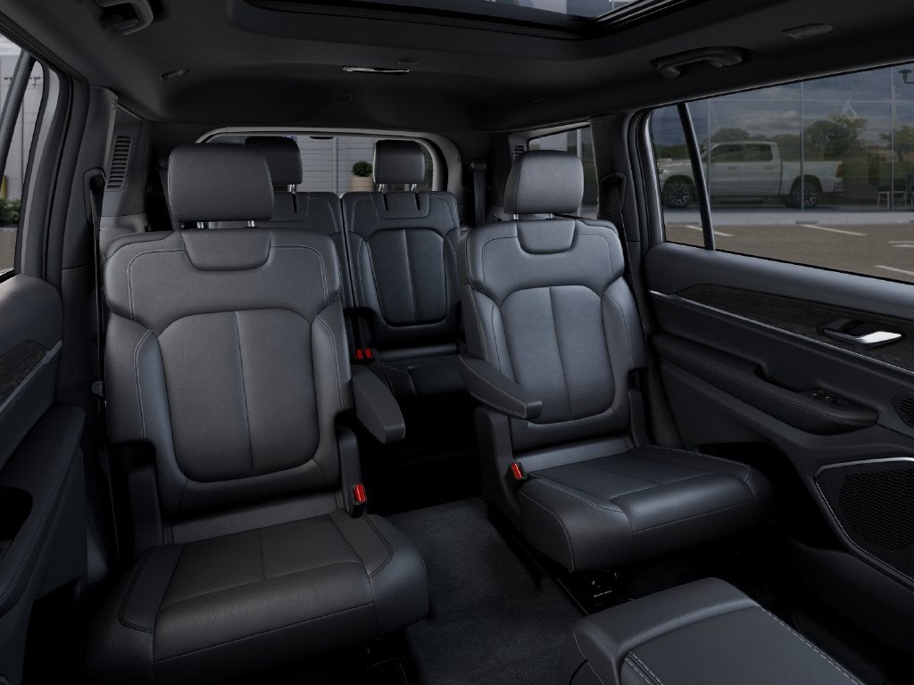 2027 Jeep Grand Cherokee GRAND CHEROKEE L LIMITED 4X4