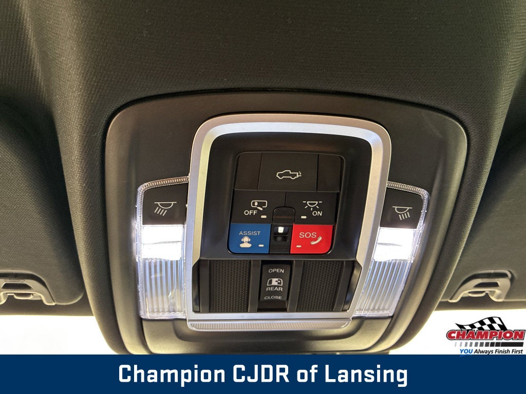 2023 RAM 1500 Laramie Crew Cab 4x4 5'7' Box