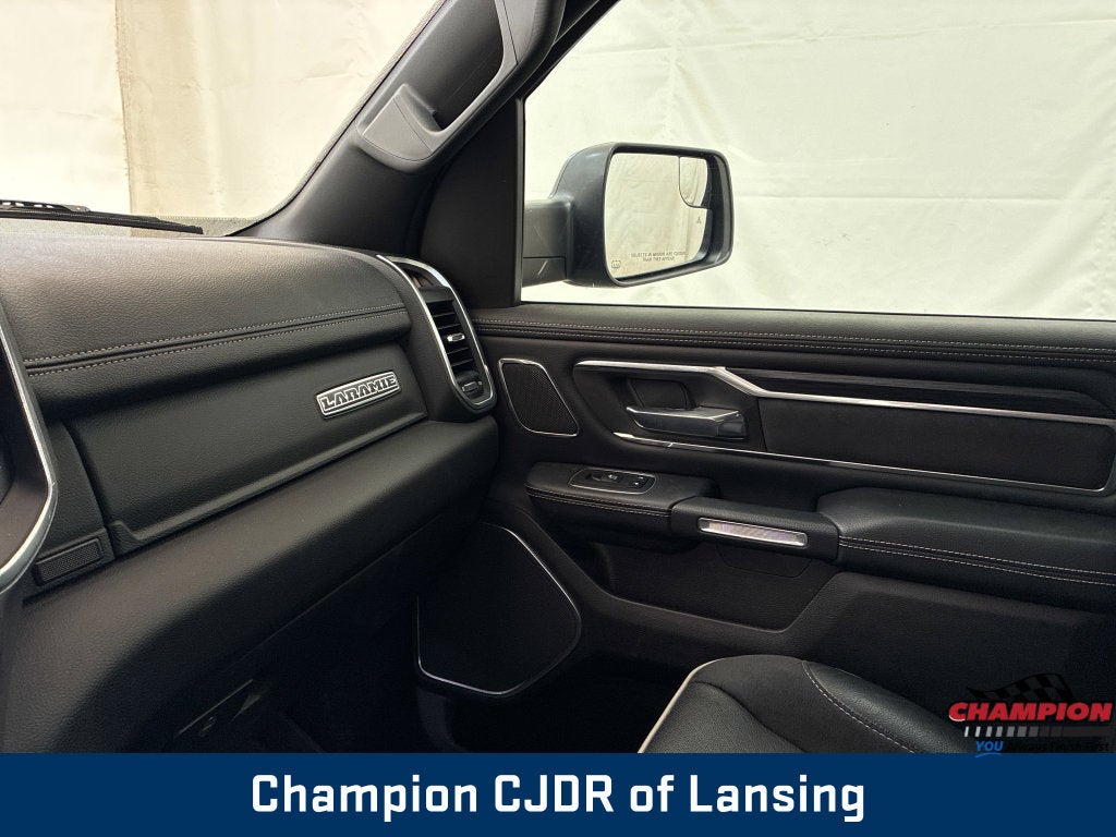 2023 RAM 1500 Laramie Crew Cab 4x4 5'7' Box