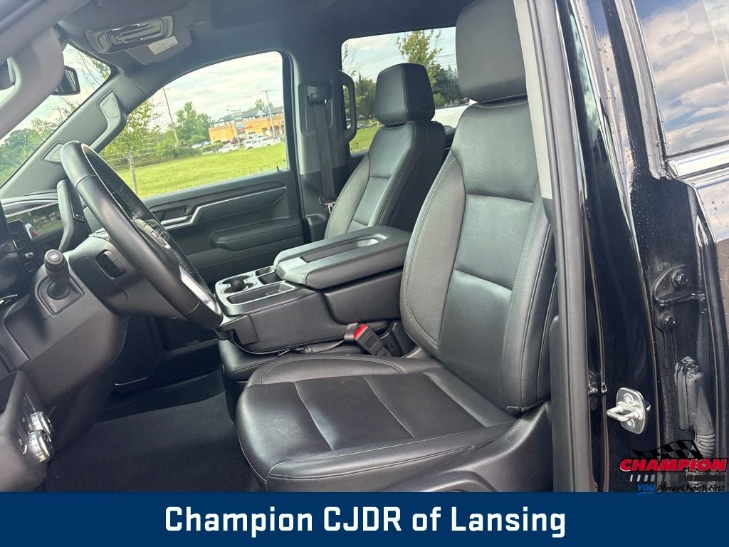 2025 GMC Sierra 1500 4WD Crew Cab Short Box SLT