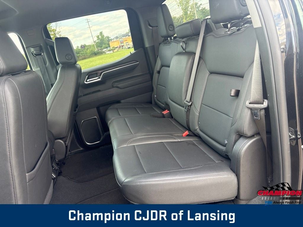 2025 GMC Sierra 1500 4WD Crew Cab Short Box SLT