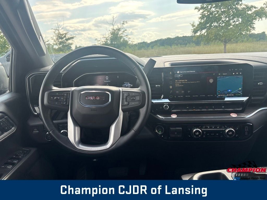 2025 GMC Sierra 1500 4WD Crew Cab Short Box SLT