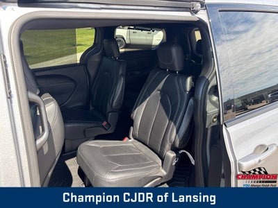 2020 Chrysler Pacifica Touring L