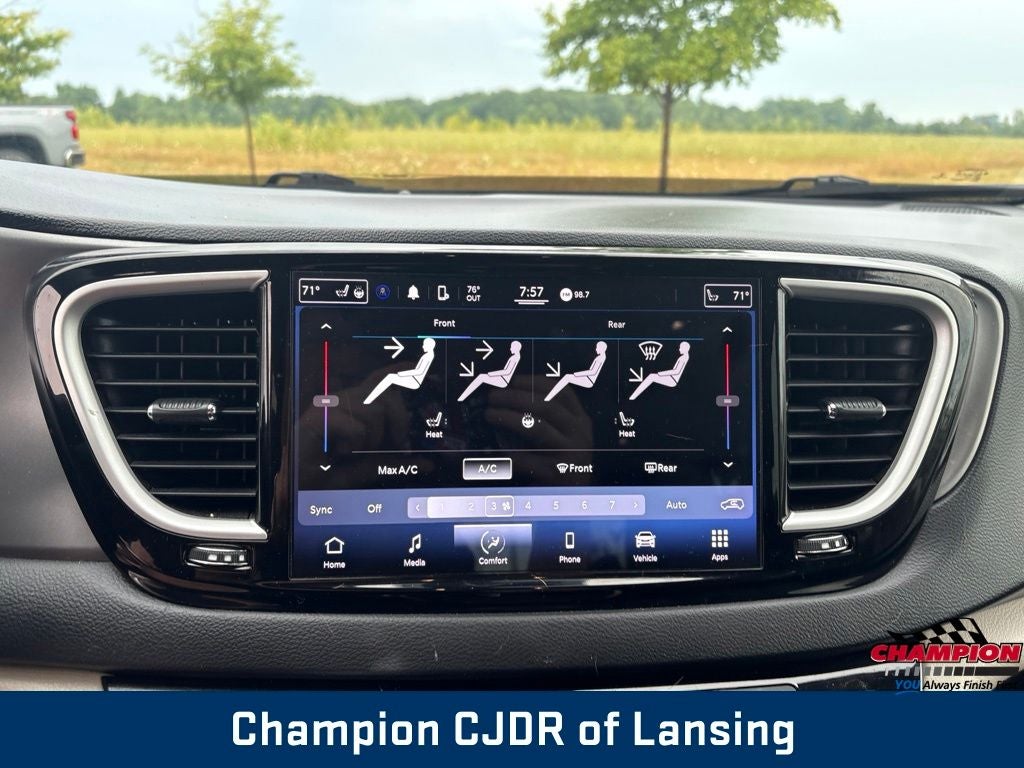 2022 Chrysler Pacifica Touring L