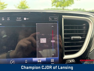 2022 Chrysler Pacifica Touring L