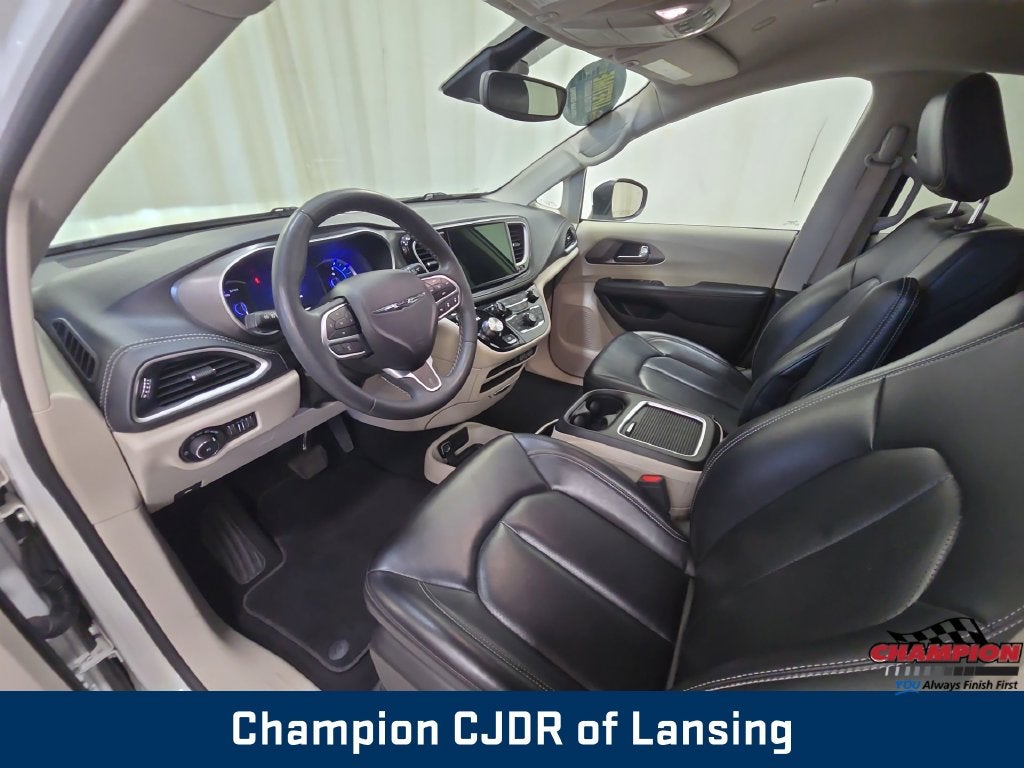 2023 Chrysler Pacifica Hybrid Touring L