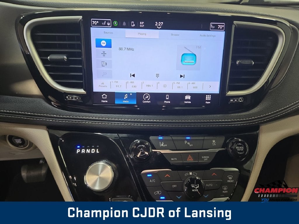 2023 Chrysler Pacifica Hybrid Touring L