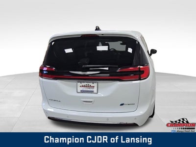 2023 Chrysler Pacifica Hybrid Touring L