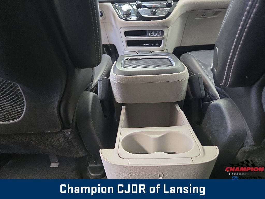 2023 Chrysler Pacifica Hybrid Touring L