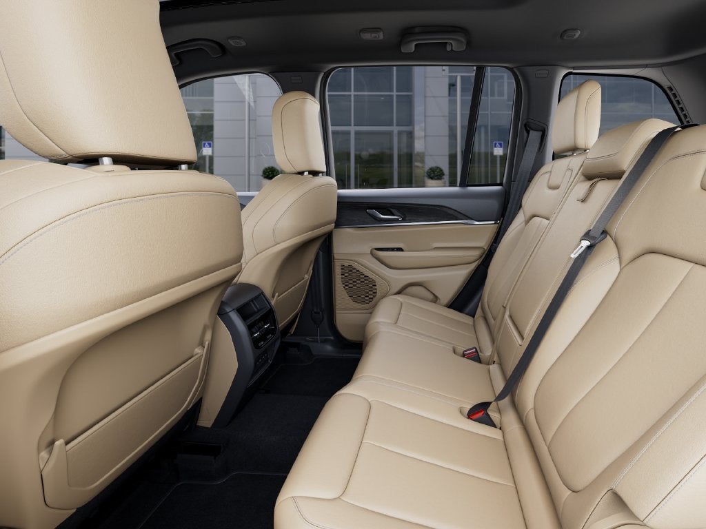 2027 Jeep Grand Cherokee GRAND CHEROKEE LIMITED 4X4