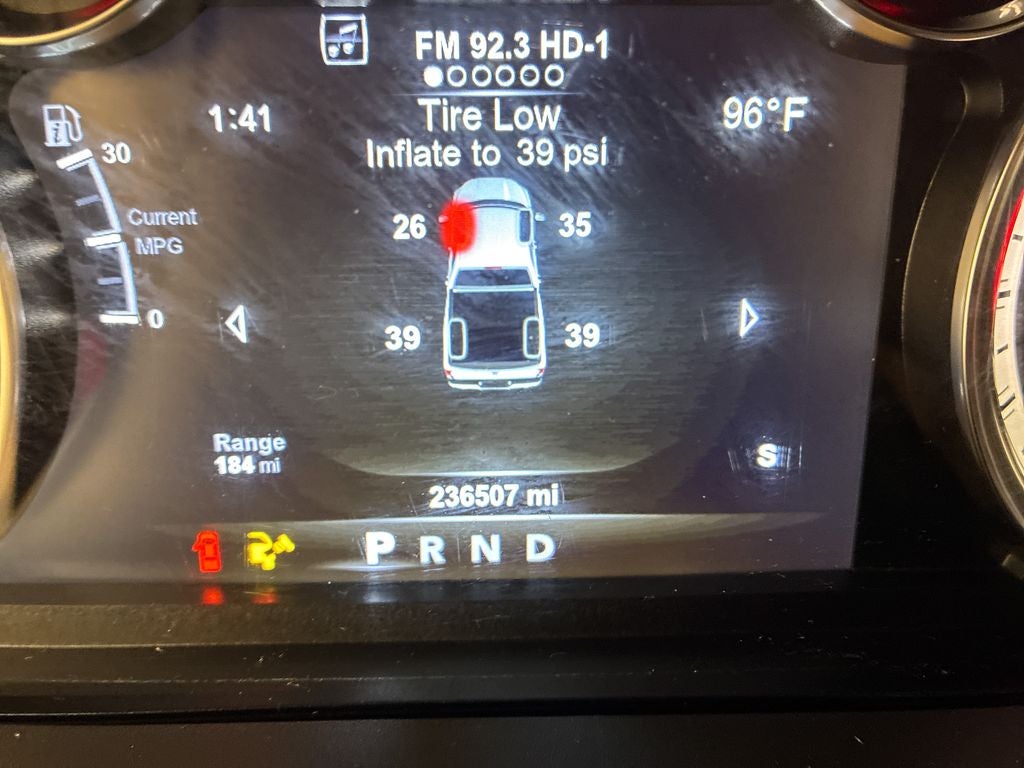 2018 RAM 1500 Big Horn Crew Cab 4x4 5'7' Box