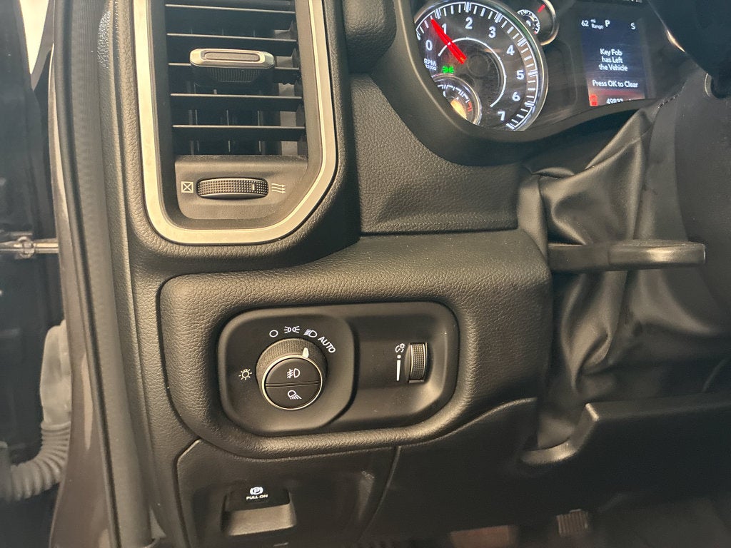 2023 RAM 1500 Big Horn Crew Cab 4x4 5'7' Box