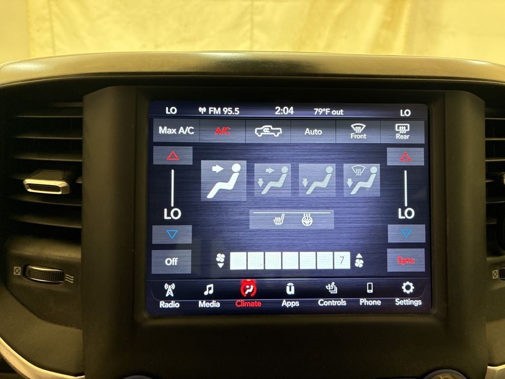 2020 RAM 1500 Big Horn Crew Cab 4x4 5'7' Box