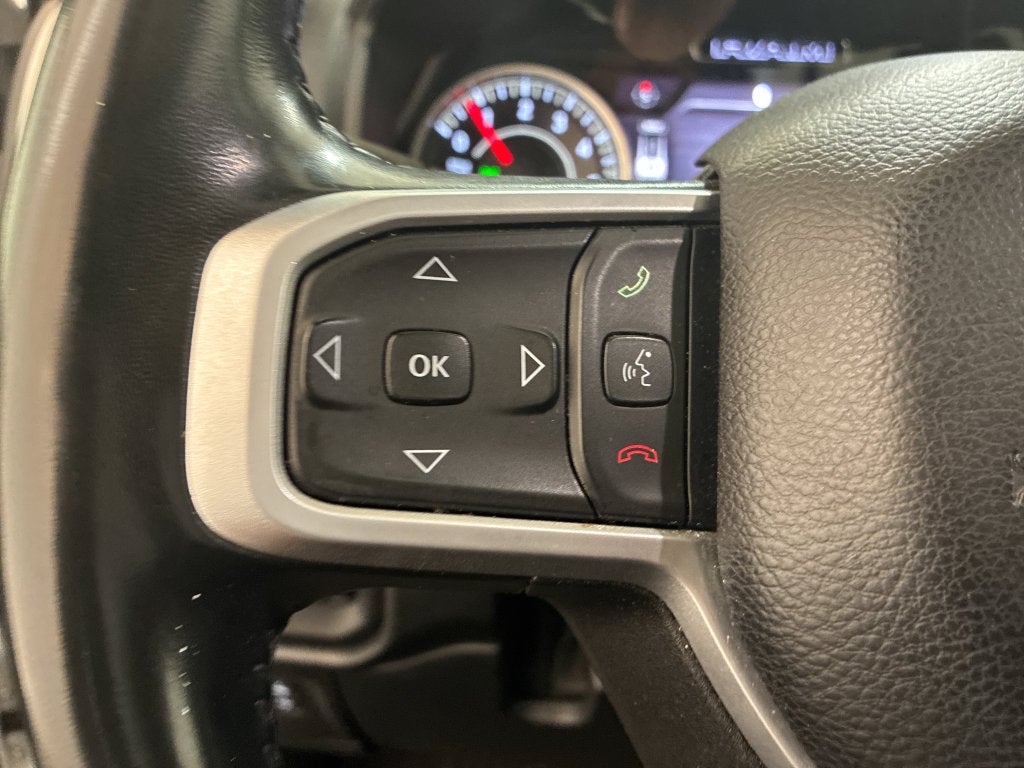 2022 RAM 1500 Big Horn Crew Cab 4x4 5'7' Box