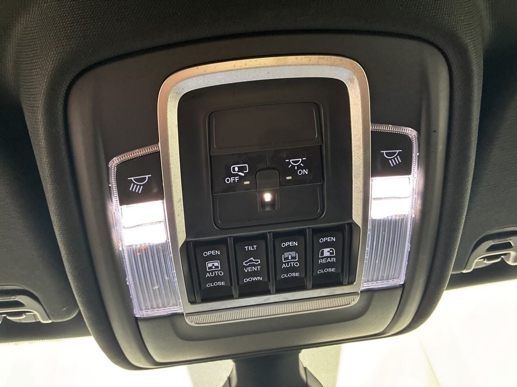 2020 RAM 1500 Big Horn Crew Cab 4x4 5'7' Box