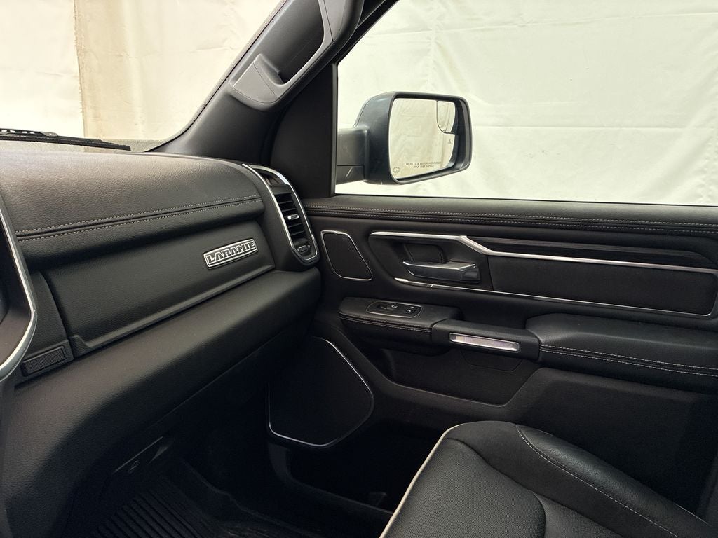 2023 RAM 1500 Laramie Crew Cab 4x4 5'7' Box