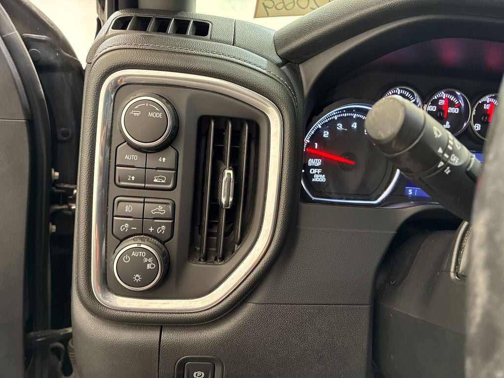 2021 Chevrolet Silverado 1500 4WD Double Cab Standard Bed RST