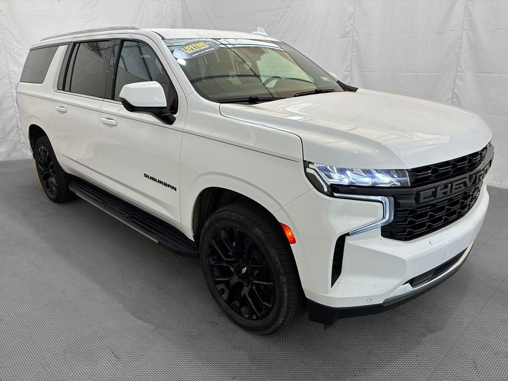 2023 Chevrolet Suburban 4WD LS
