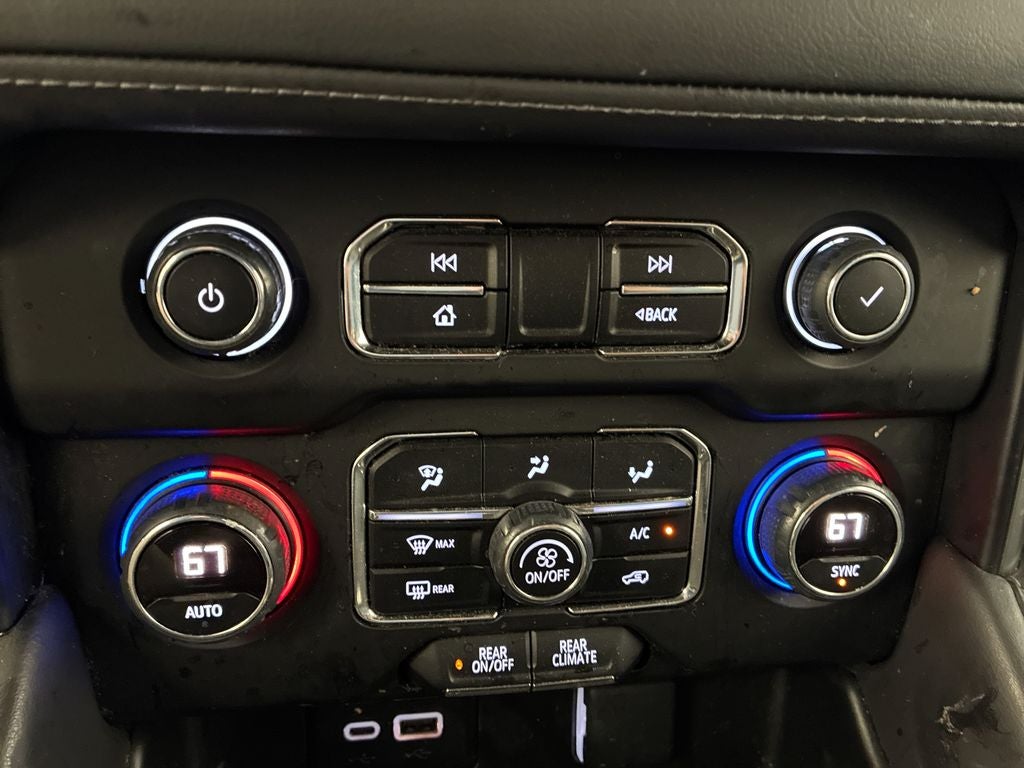 2023 Chevrolet Suburban 4WD LS