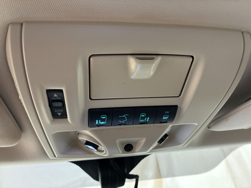 2010 Chrysler Town & Country Limited