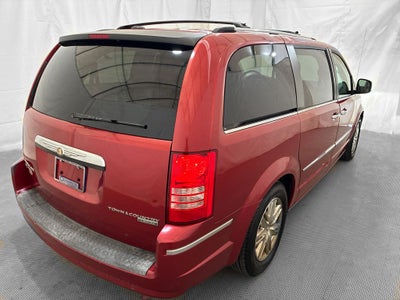 2010 Chrysler Town & Country Limited