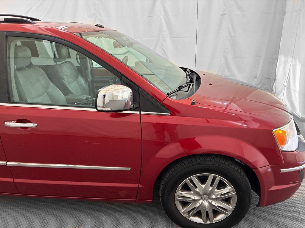2010 Chrysler Town & Country Limited
